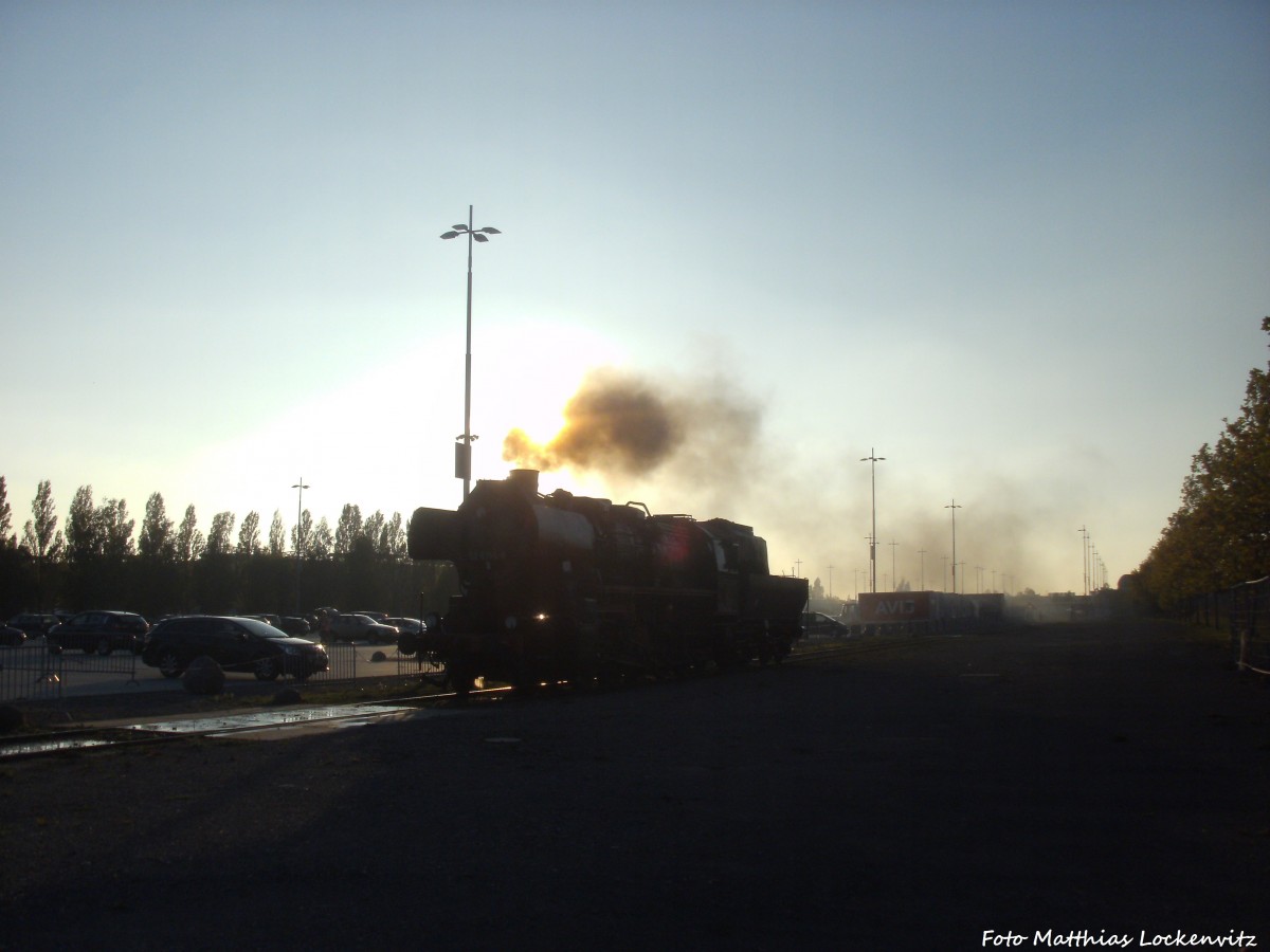 52 8154-8 war w�hrend der Modell-Hobby-Spiel Messe auf dem Anschlussgleis f�r F�hrerstandsfahrten dort im Einsatz. Aufnahme entstand am 3.10.14