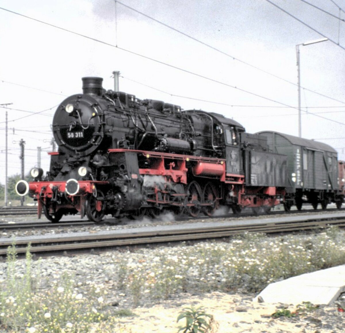 58 311 bei der Jubiläumsparade 150 Jahre Deutsche Eisenbahn in Nürnberg am 14.09.1985.