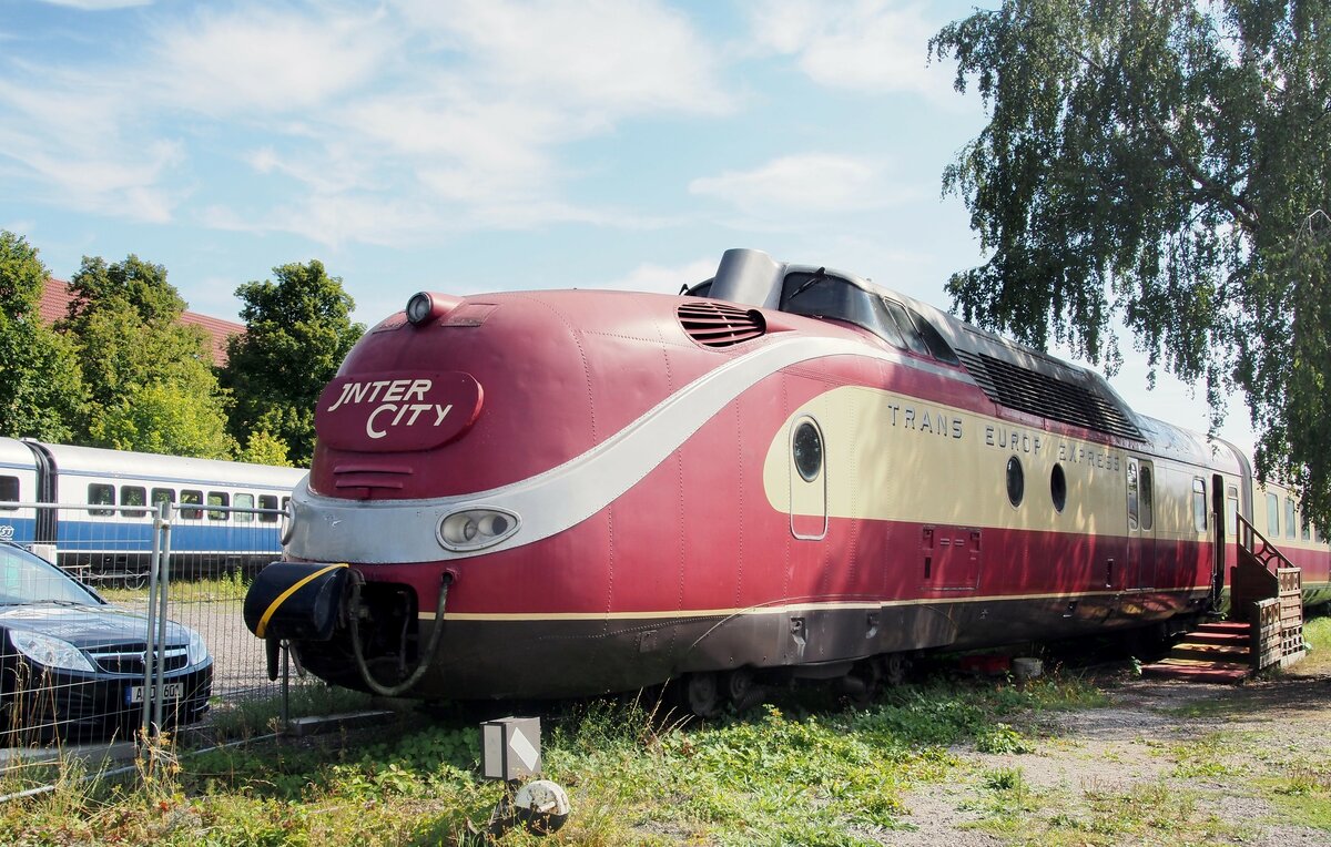 601 Intercity Triebkopf im Bahnpark Augsburg am 23.09.2015.