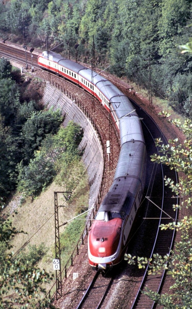 601 See-Alpen-Express auf der Geislinger Steige M�hltalfelsendamm, vom M�hltalfelsen aufgenommen, am 21.08.1982.