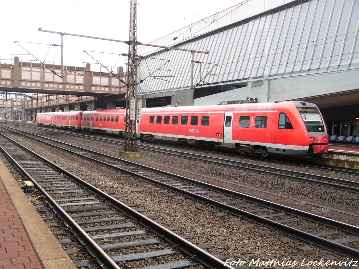 612 042 / 542 mit 612 XXX / XXX im Bahnhof Kassel-Wilhelmsh�he am 31.3.16