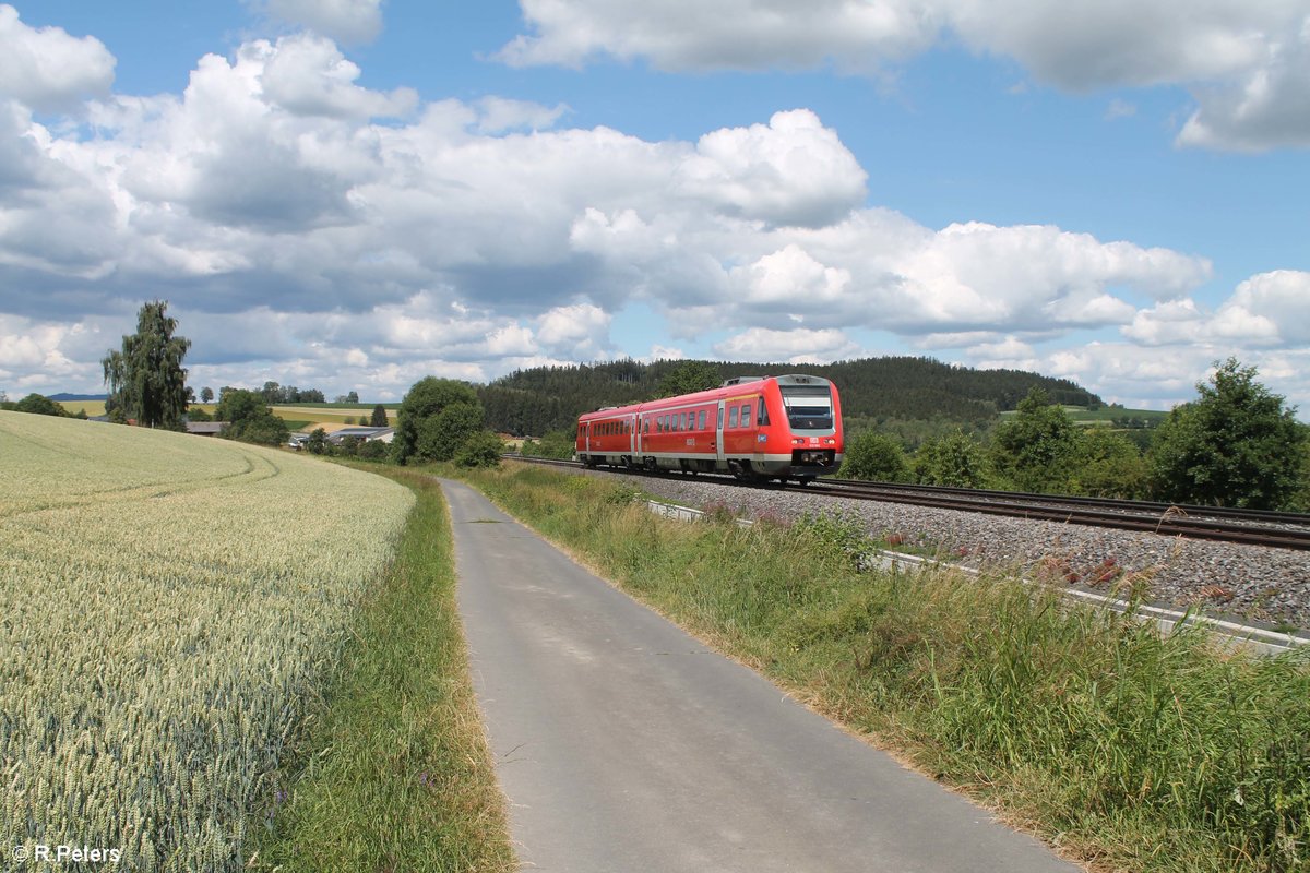 612 082 als Umleiter RE 63464 Hof - Nürnberg bei Lengenfeld. 12.07.20