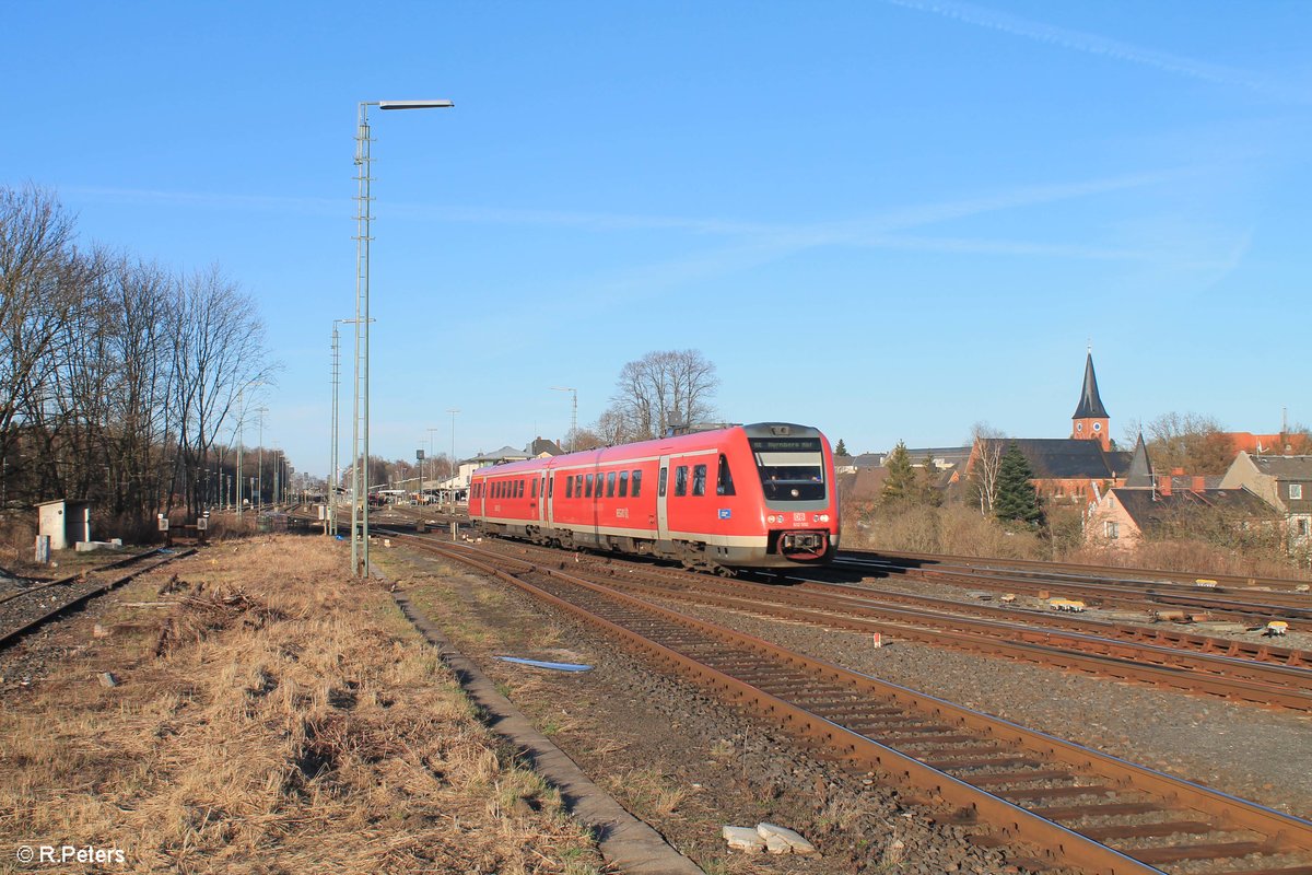 612 592-6 verlässt Marktredwitz als RE 5290 Cheb - Nürnberg. 26.03.17