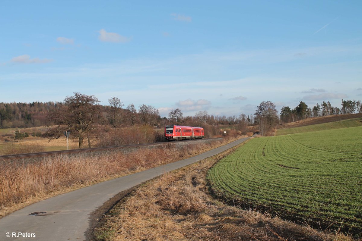 612 668 als RE 2696 Regensburg - Hof bei Lengenfeld. 25.02.17