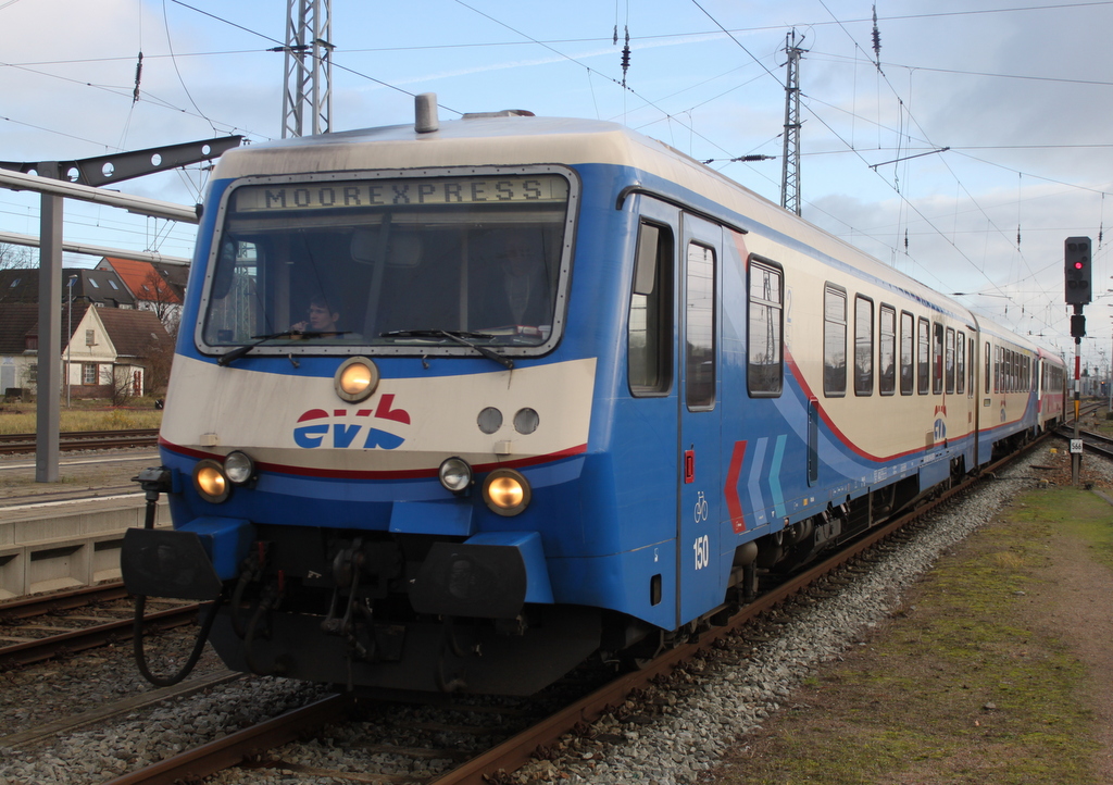 628 150-4+628 154-6 als Sonderzug von Bremervrde nach Rostock Hbf bei der Einfahrt im Rostocker Hbf.12.12.2015