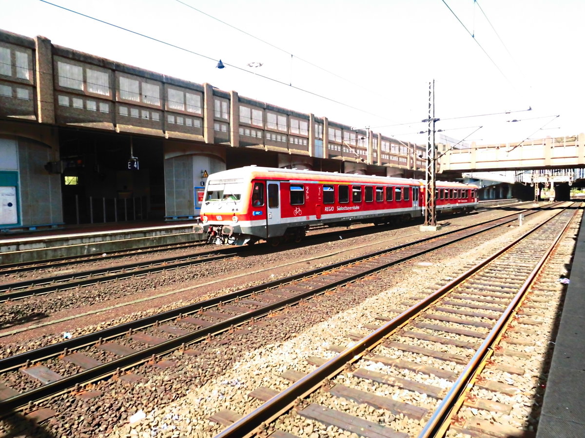 628 XXX der S�dOstBayerbahn bei der durchfahrt im Bahnhof Kassel-Wilhelmsh�he am 9.8.18