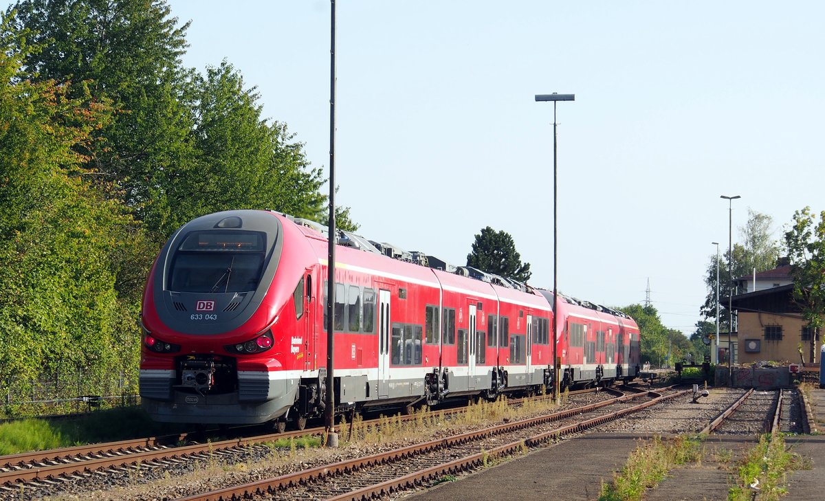633 038 und 633 043 PESA LINK III in V�hringen am 18.09.2020.