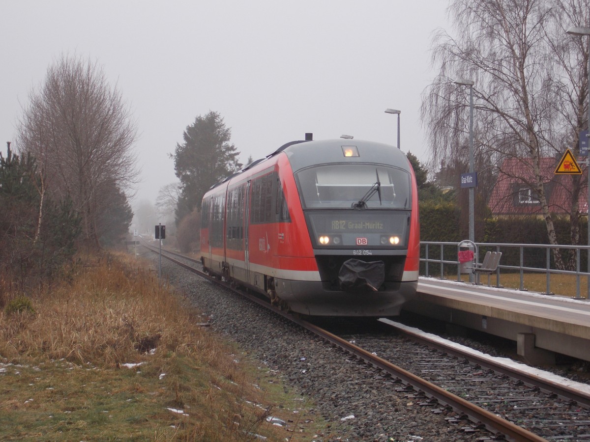 642 054-1 hatte,am 24.Januar 2016,Einfahrt aus Rostock kommend in die Endstation Graal Müritz.