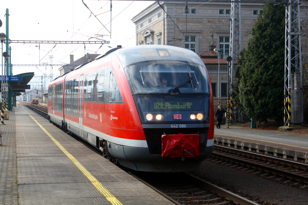 642 086/586 von DB / CD verl�sst als RB 28005 mit ziel Rumburk den Bahnhof Decin hl.n. am 13.3.24