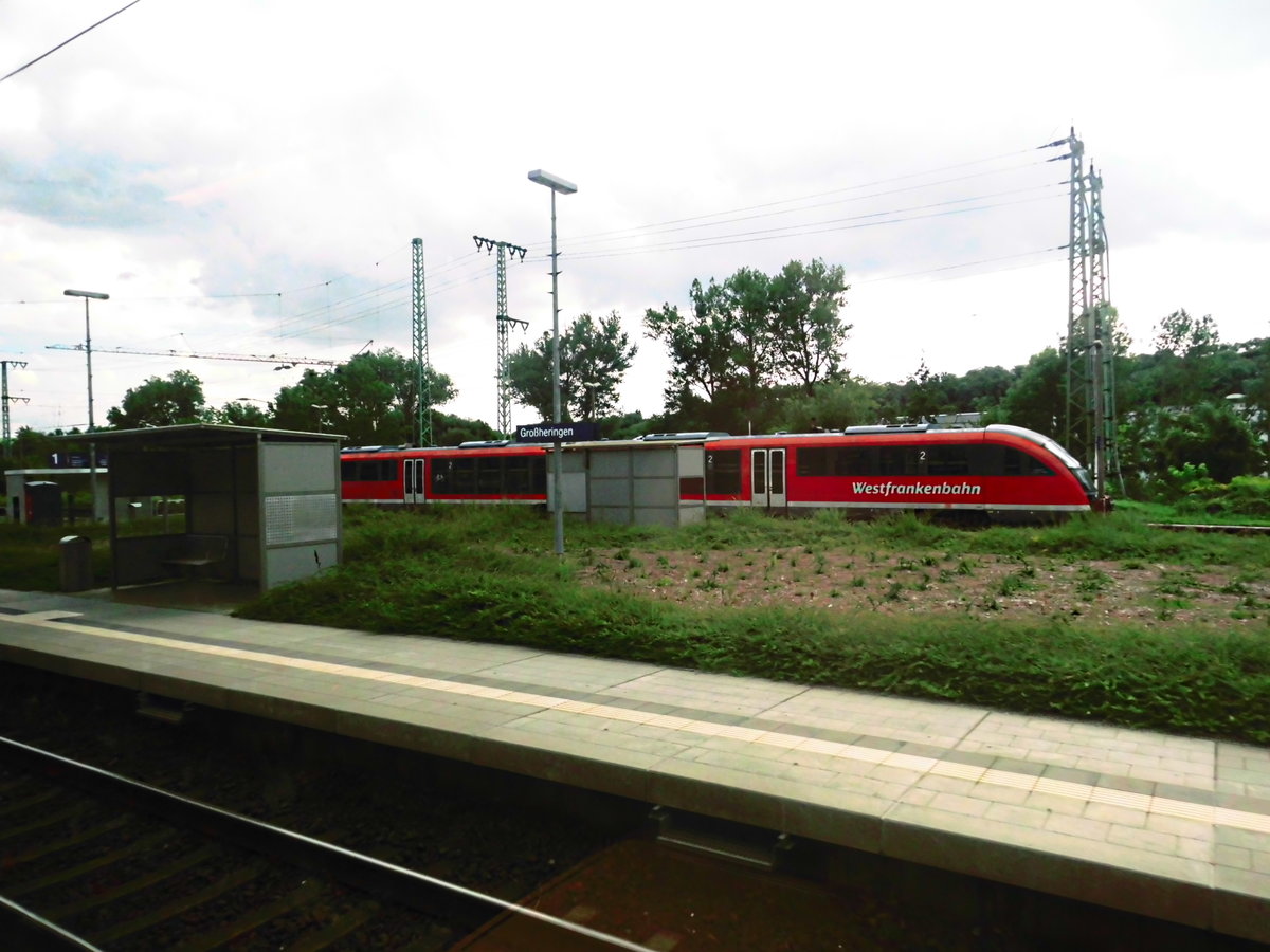 642 XXX der Westfrankenbahn im Bahnhof Gro�heringen am 2.8.17