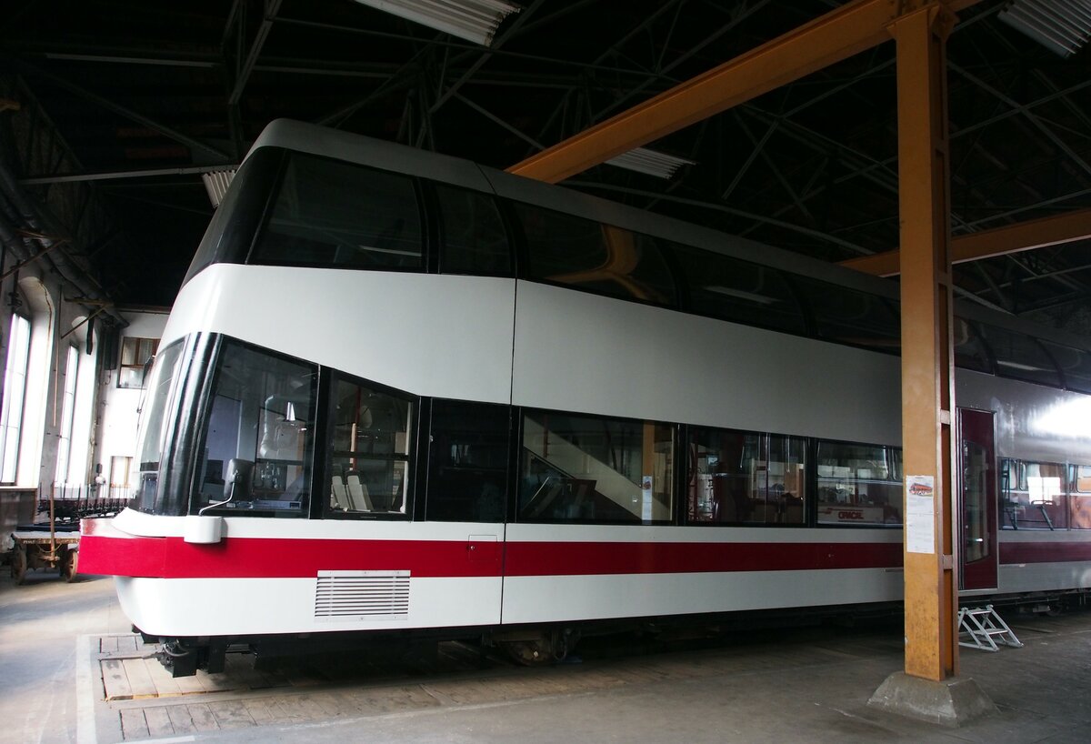 670 002-5 im Sächsischen Eisenbahnmuseum Chemnitz am 19.04.2017.