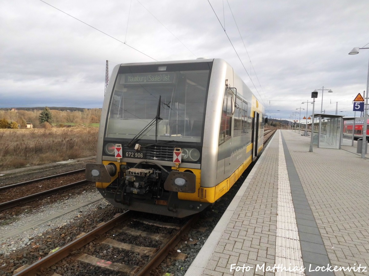 672 906 mit ziel Naumburg (Saale) Ost im Bahnhof Naumburg (Saale) Hbf am 30.1.16