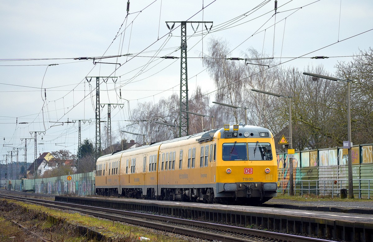 719 501 und 719 001 waren am 01.März.2015 als Schienenprüfmesszug auf der Strecke Wiesbaden-Darmstadt unterwegs.Hier ist sie in Weiterstadt zusehen.