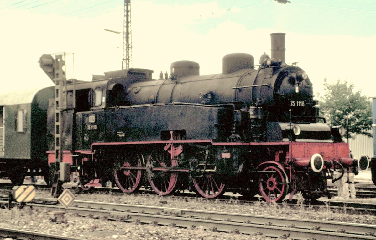 75 1118 in Amstetten am 01.07.2000.