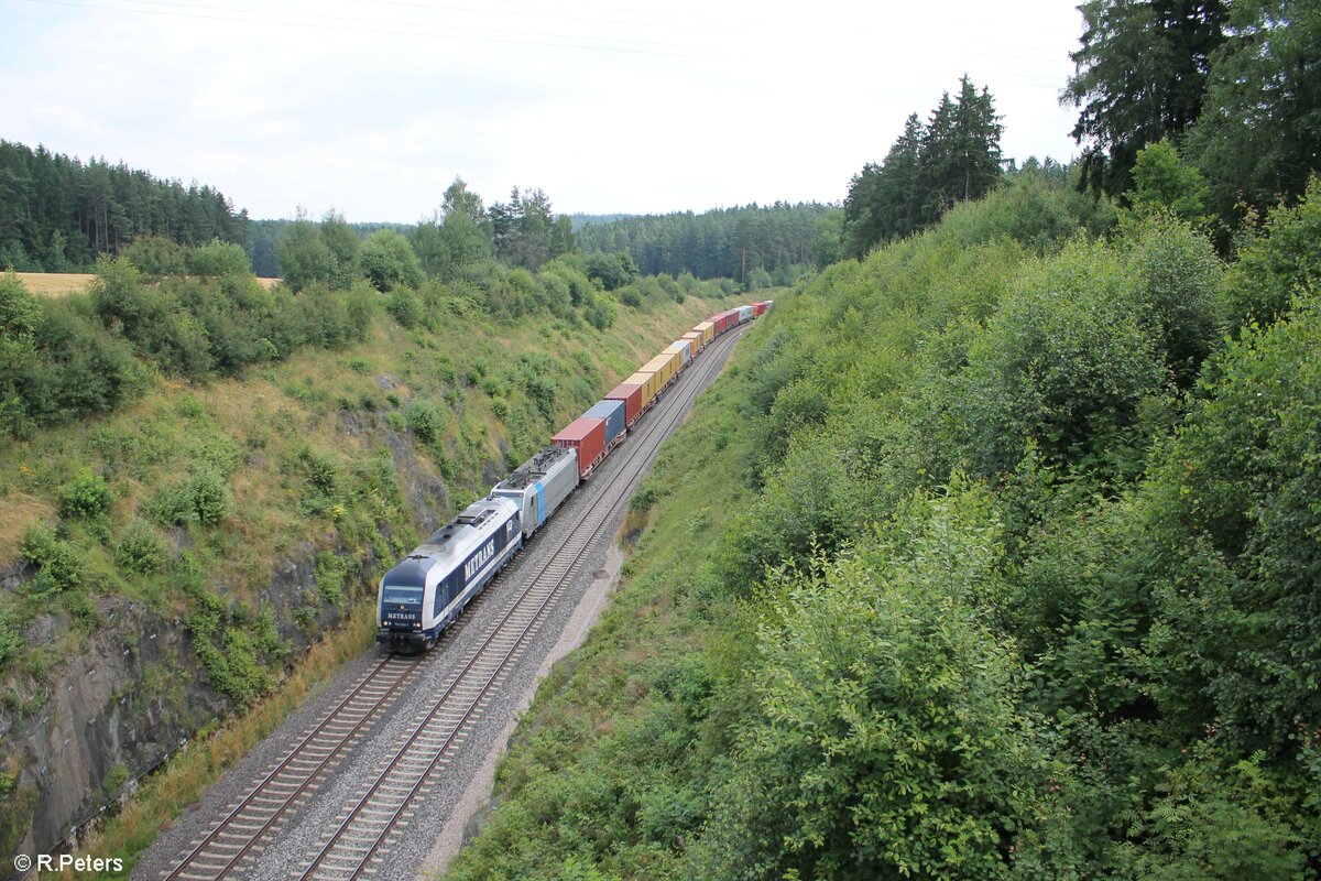 761 004 mit 186 552 und en Elbtal Umleiter von Cheb nach Hof bei Röslau. 22.07.21