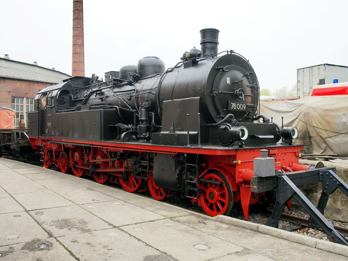 78 009 in Dresden Altstadt am 15.04.2016.
