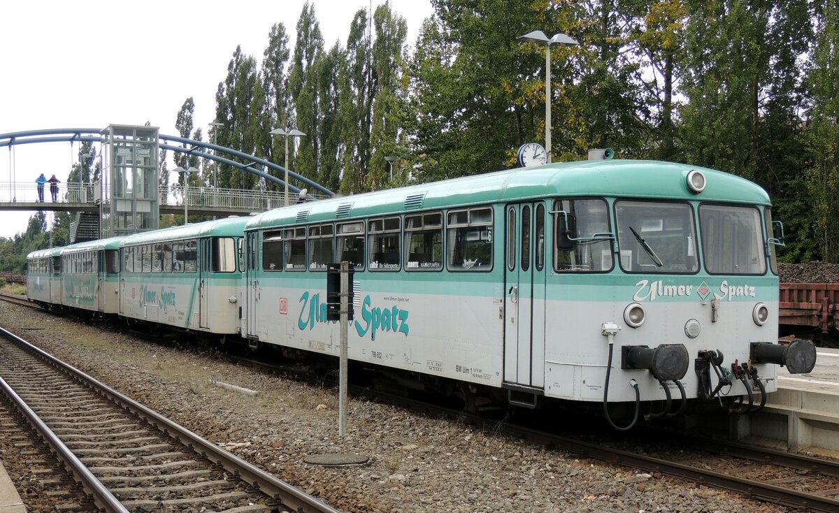 798 652 und weitere 798  des Ulmer Spatz in Ehingen am 14.09.2013.