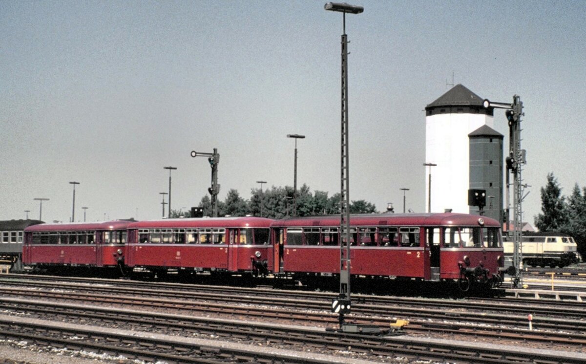 798 VT 98 in Mühldorf am 14.06.1981.