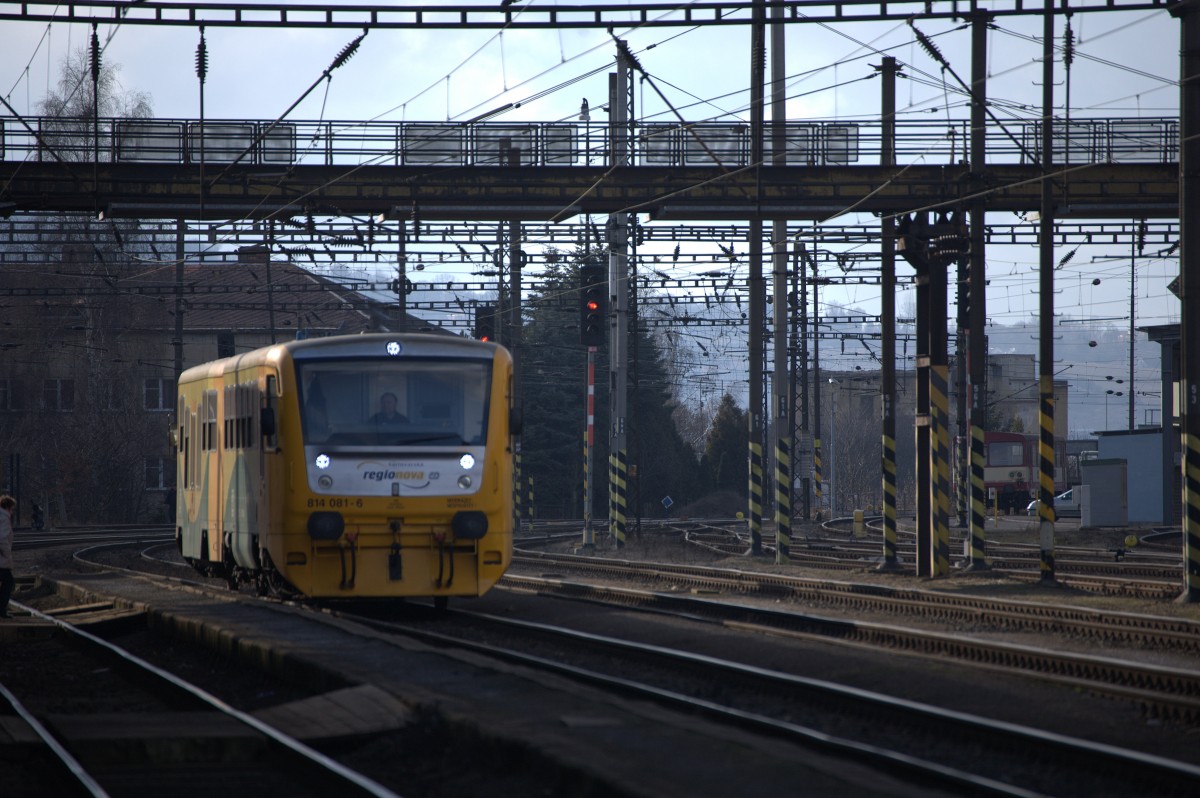 814 081-6 bei der Einfahrt in Karlovy Vary. 12.02.2014  14:01 Uhr, aus Johanngeorgenstadt kommend.