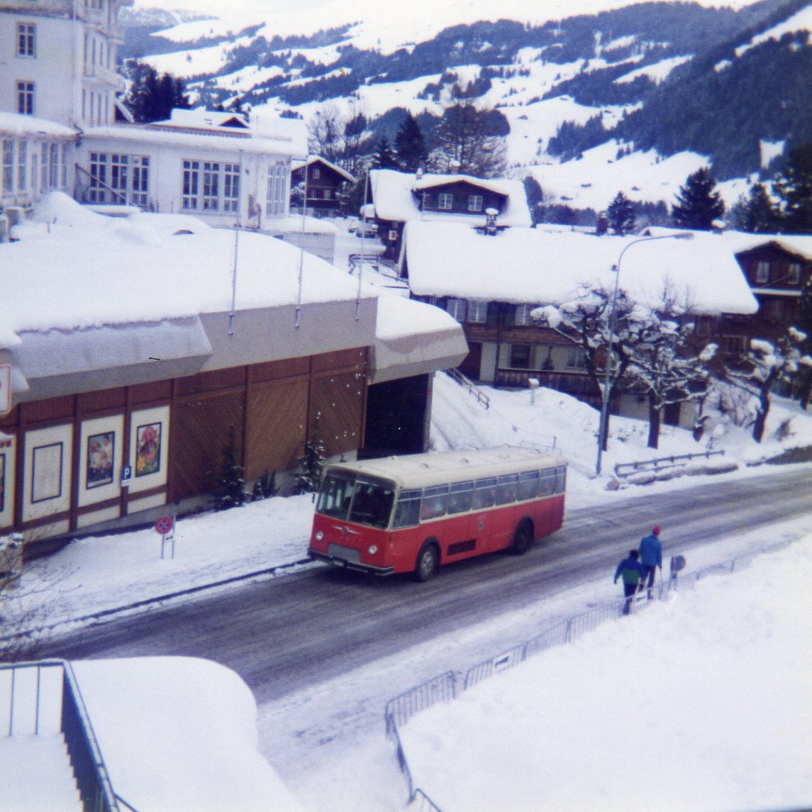 (9-08) - Aus dem Archiv: AFA Adelboden - Nr. 21/BE 345'173 - FBW/Tscher (ex P 25'508) im Mrz 1988 in Adelboden, Landstrasse