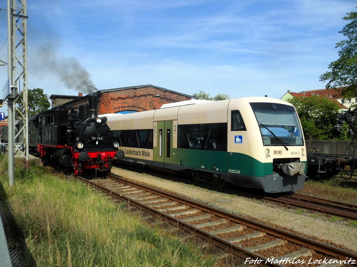 91 134 und 650 032 im Bahnhof Bergen auf R�gen am 22.5.16