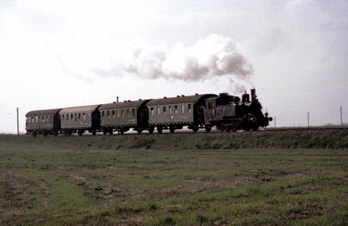 98 812 bei Stubersheim am 03.10.1982.