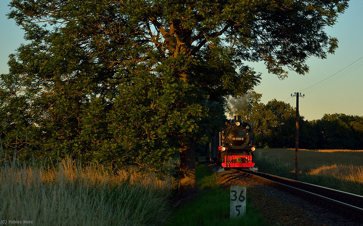 99 1781-6 mit P 112 zwischen Beuchow und Putbus am 20.07.2016