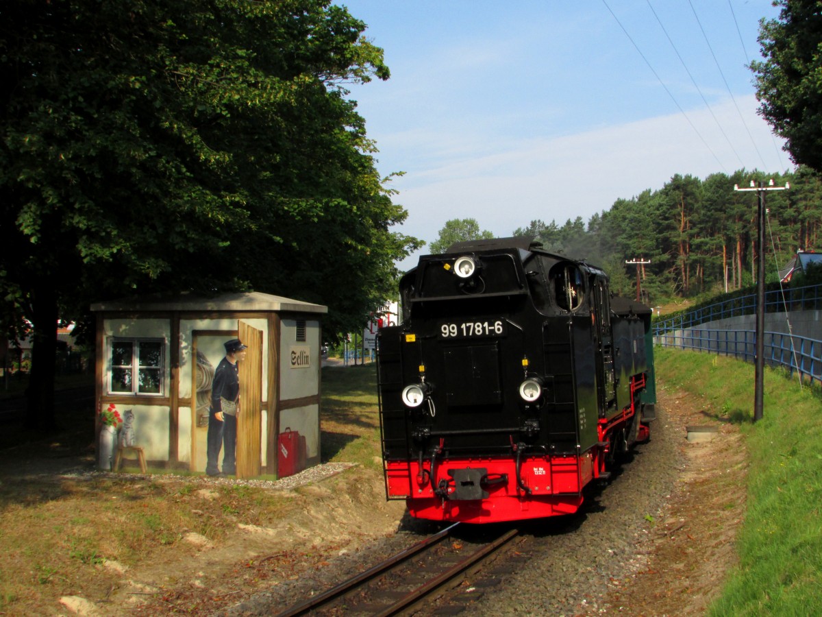 99 1781-6 rollt mit P 101 langsam Richtung Sellin am 29.07.2014