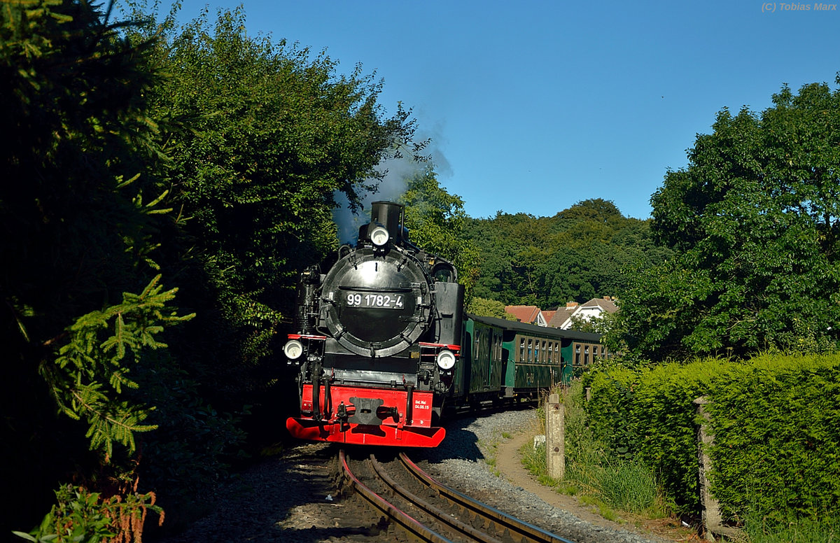 99 1782-4 bei der Ausfahrt aus Binz LB am 20.07.2016 mit P 110