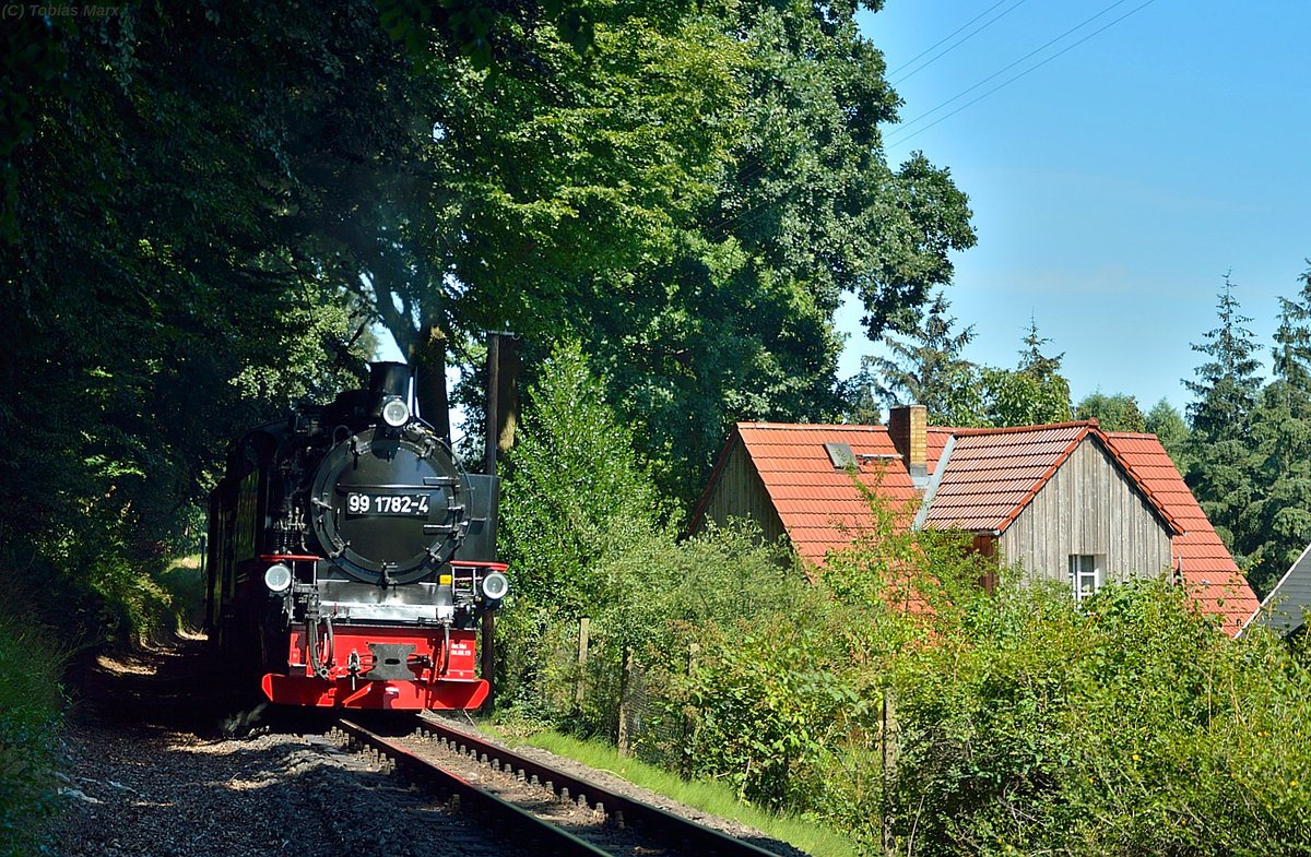 99 1782-4 mit P 106 kurz vor Seelvitz am 22.07.2016