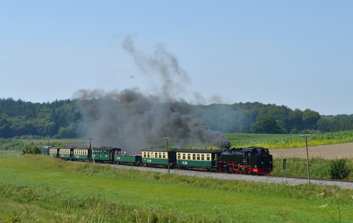 99 1782-4 rollt mit P 105 an der Güllegrube Ri.Serams am 04.08.2015