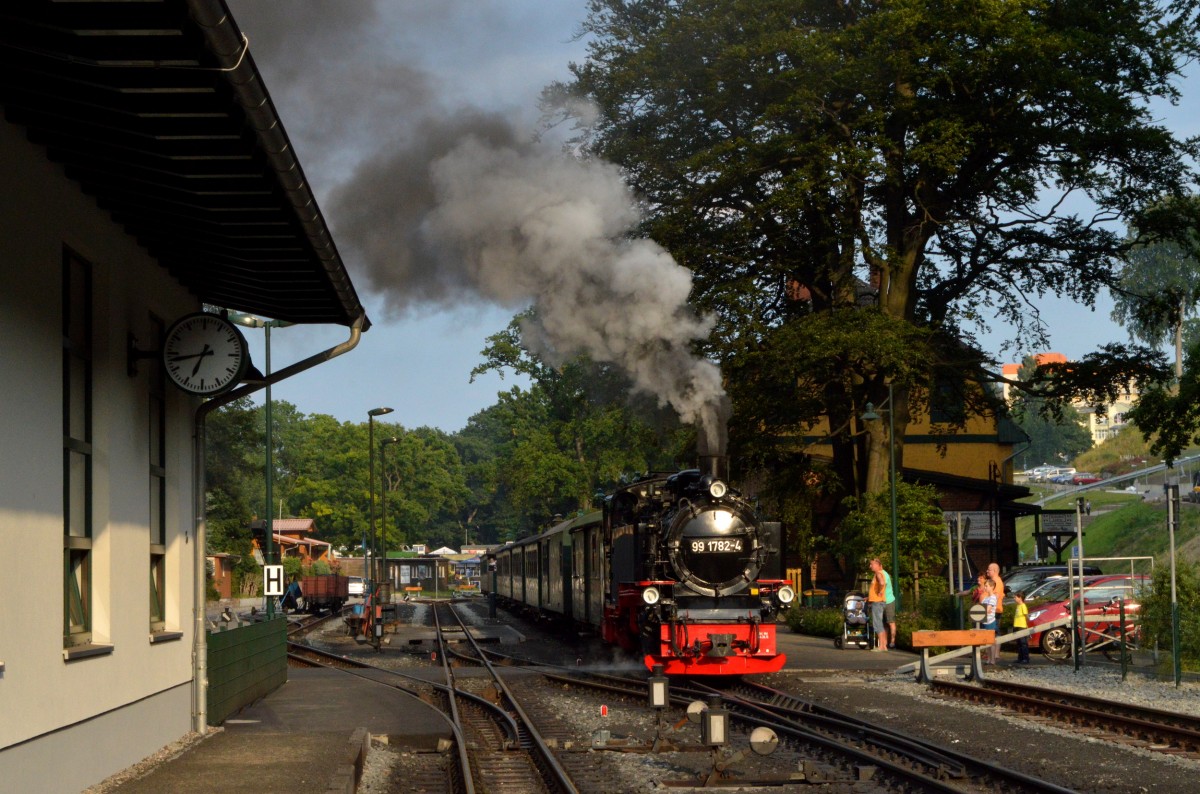 99 1782-4 stand am 07.08.2015 abfahrbereit an P 232 in Göhren