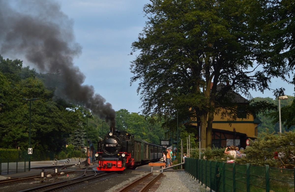 99 1782-4 stand am 07.08.2015 abfahrbereit an P 232 in Göhren