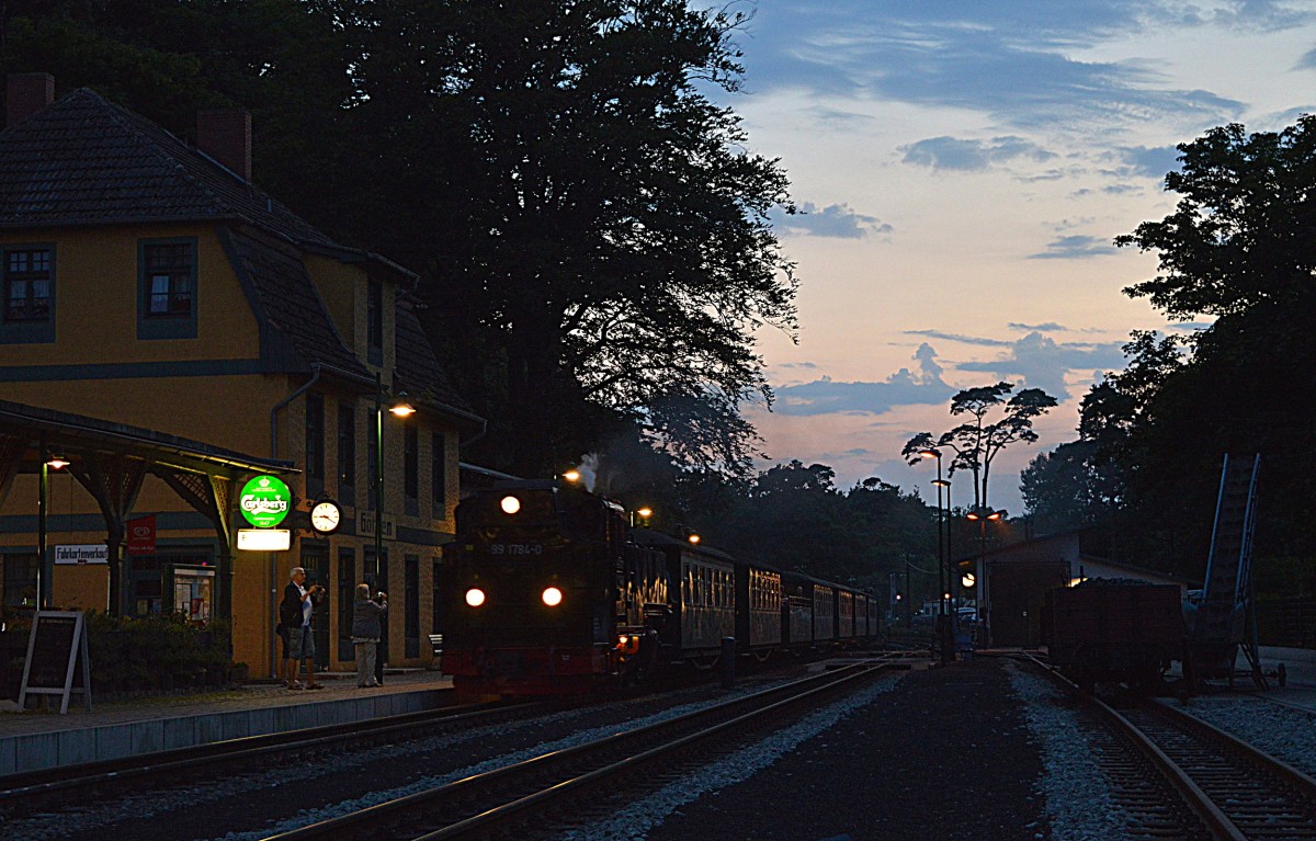 99 1784-0 rollt mit P 113 in Ghren am 07.08.2015 ein