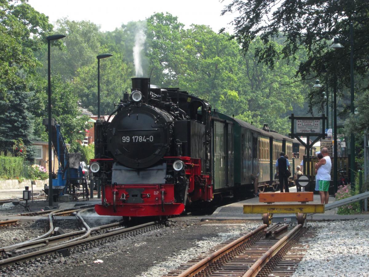 99 1784-0 steht mit P 226 abfahrbereit in Göhren am 29.07.2014