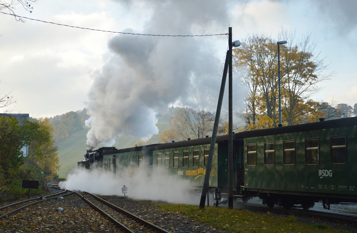 99 1785-7 bei der Ausfahrt mit P 1009 aus Cranzahl am 26.10.2015