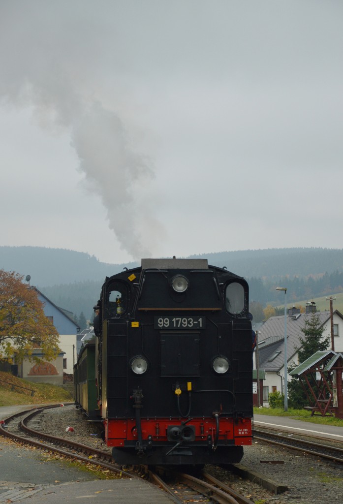 99 1793-1 beim Umsetzen in Neudorf am 25.10.2015. (4)