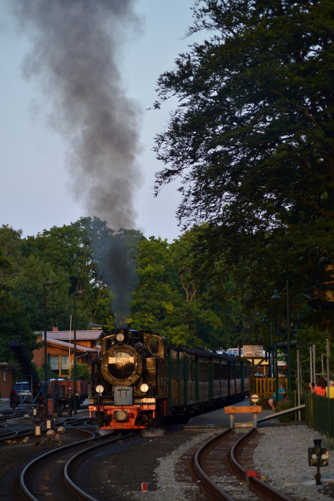 99 4011-5 bei der Abfahrt mit P 112 am 07.08.2015 aus Göhren