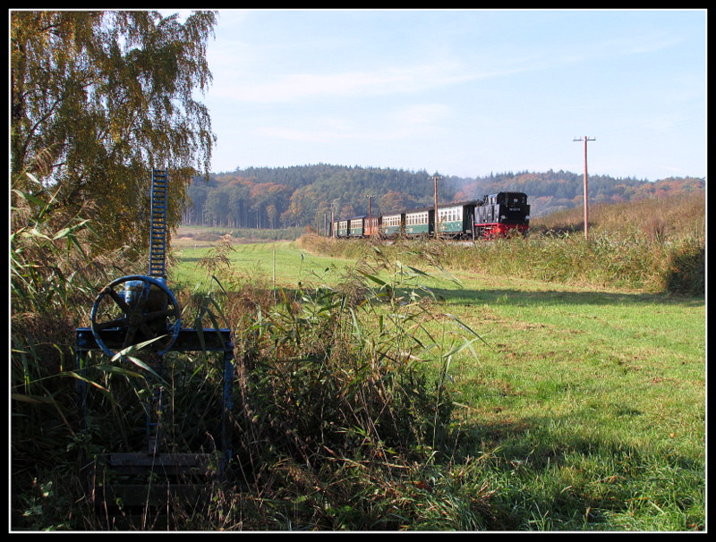 99 4011-5 mit P 103 kurz vor Serams an der Gllegrube.
Am 14.Okt.2013