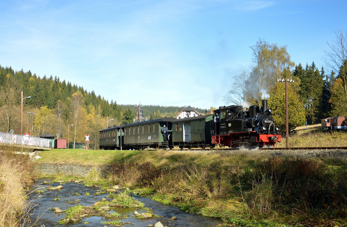 99 4511-4 bei der Ausfahrt aus Schlössel am 24.10.2015