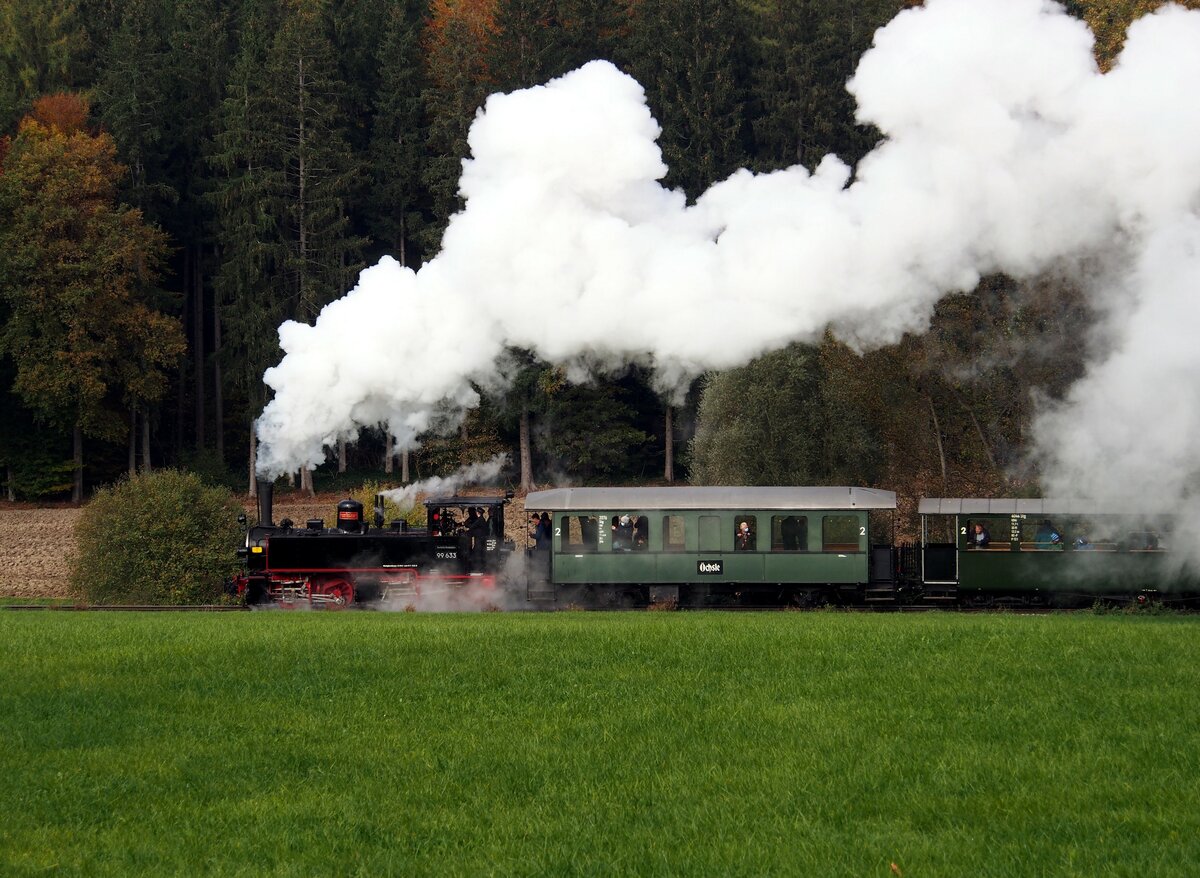 99 633 das Öchsle bei Reinstetten am 24.10.2021.