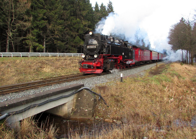 99 7245-6 bei der Einfahrt in Drei Annen Hohne am 10.Jan.2014