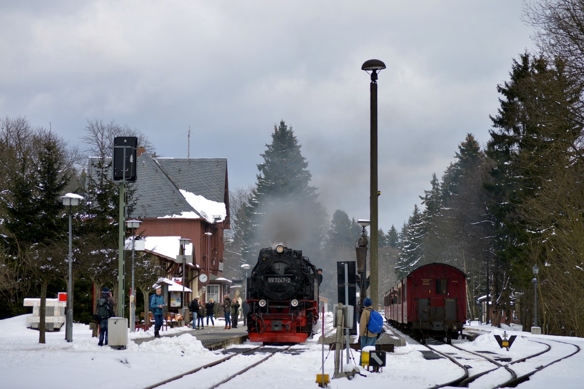 99 7247-2 beim Umfahren ihres Zuges in Drei-Annen-Hohne am 03.04.2015.(1)