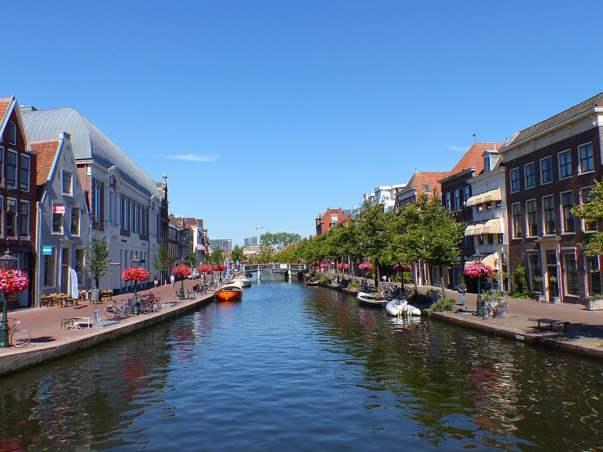 Aalmarkt und Stille Rijn, Leiden 15-07-2018.

Aalmarkt en Stille Rijn, Leiden 15-07-2018.