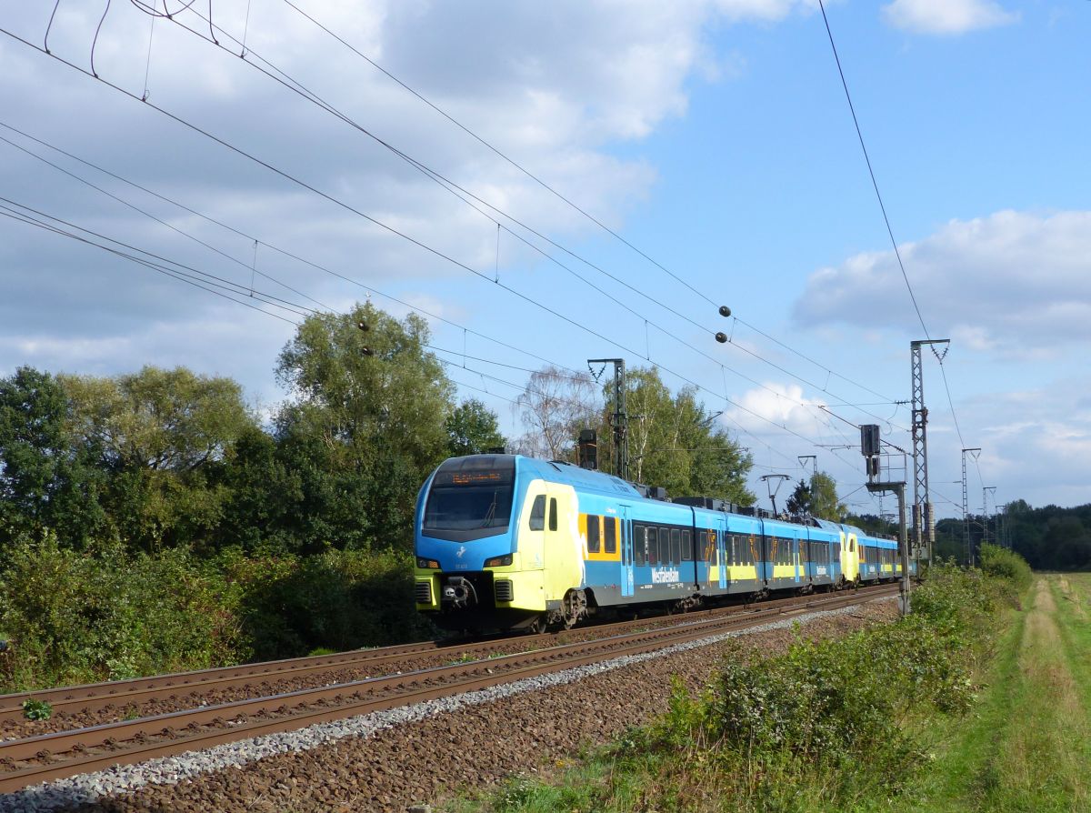 Abellio Westfalenbahn Triebzug ET 411 Devesstrae, Salzbergen 13-09-2018.


Abellio Westfalenbahn treinstel ET 411 Devesstrae, Salzbergen 13-09-2018.