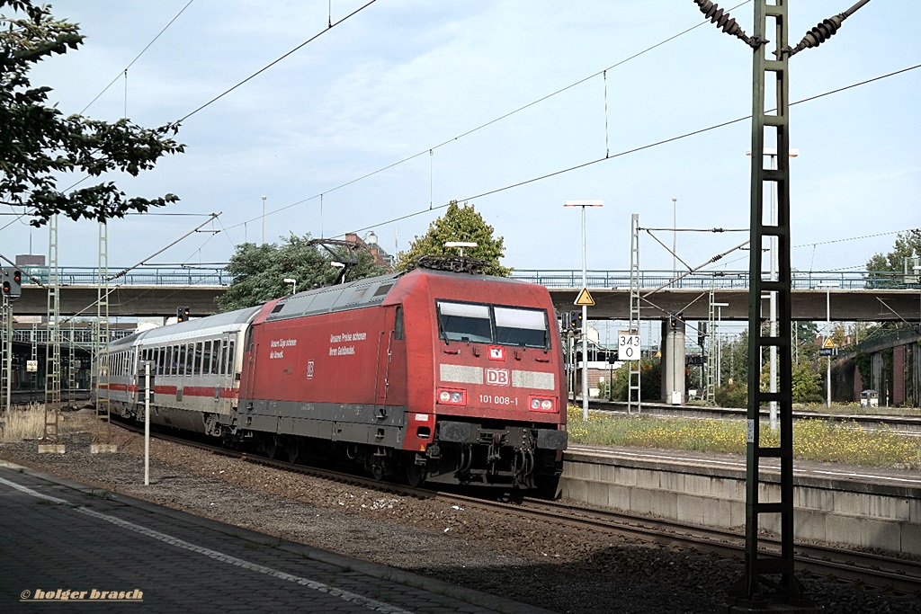 abfahrt der 101 008-1 mit einen IC vom bhf harburg am 04.10.13