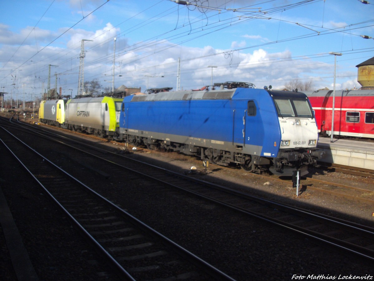 Abgestellte 185er von itl und captrain und eine ex connex lok im Bahnhof Angerm�nde 16.2.14