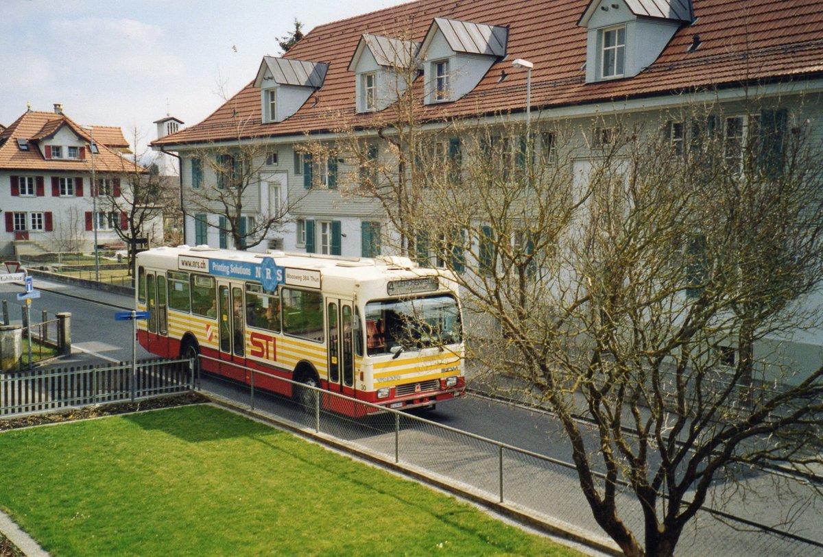 (AF 14) - Aus dem Archiv: STI Thun - Nr. 30/BE 419'030 - Volvo/R&J (ex SAT Thun Nr. 30) am 27. M�rz 2004 in Thun-Lerchenfeld, Langestrasse