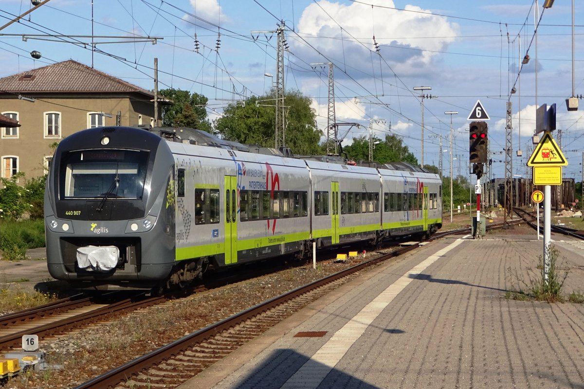 Agilis 440 907 verl�sst Donauw�rth am 31 Mai 2019. 