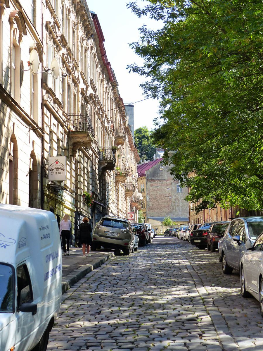 Akademika Kolessy Strasse Lviv, Ukraine 05-09-2019.

Akademika Kolessy straat Lviv, Oekrane 05-09-2019.